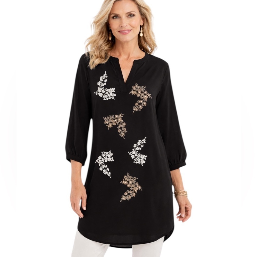 NWT Chico’s Black Label Embroidered Tunic Top Black Floral V Neck Size 1